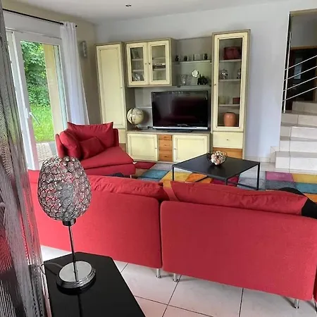 Hébergement de vacances Maison Avec Jardin L'autour *